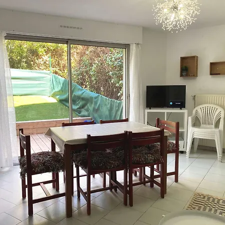 Apartment Spacieux T3 Avec Terrasse Et Piscine A - Fr-1-553-287 Balaruc-les-Bains